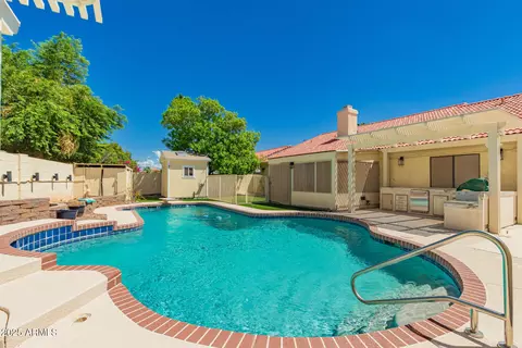 Exterior - 1426 E Redfield Rd, Gilbert, AZ 85234 photo 2 of 8