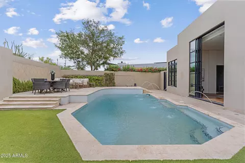 Exterior - 5817 N 45th St, Phoenix, AZ 85018 photo 7 of 10