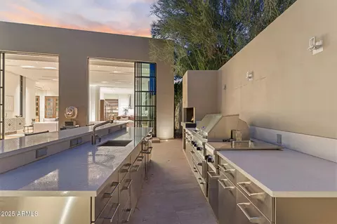 Kitchen - 5817 N 45th St, Phoenix, AZ 85018 photo 7 of 7