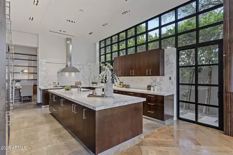 Kitchen - 5817 N 45th St, Phoenix, AZ 85018 photo 6 of 7