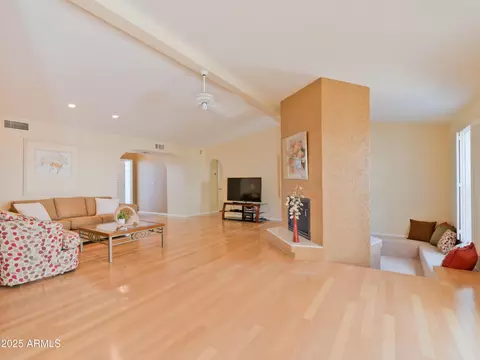 Living - 1216 E Winged Foot Rd, Phoenix, AZ 85022 photo 2 of 4