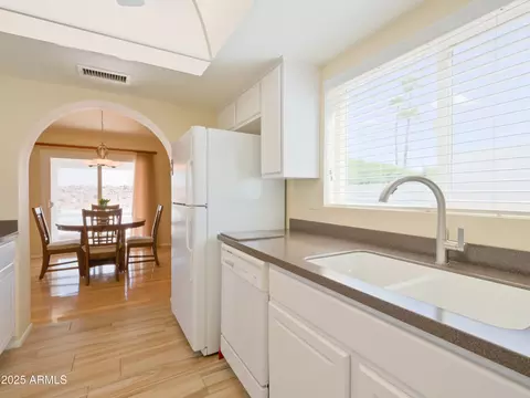 Kitchen - 1216 E Winged Foot Rd, Phoenix, AZ 85022 photo 4 of 4