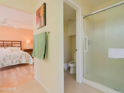 Bath - 1216 E Winged Foot Rd, Phoenix, AZ 85022 photo 5 of 5
