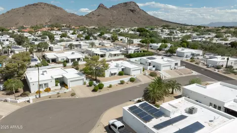 View/Area - 1216 E Winged Foot Rd, Phoenix, AZ 85022 photo 2 of 6