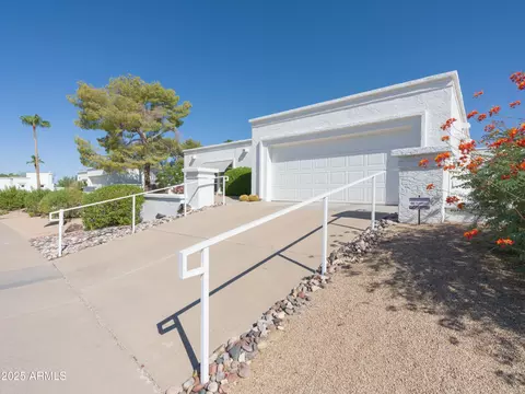 Exterior - 1216 E Winged Foot Rd, Phoenix, AZ 85022 photo 2 of 12