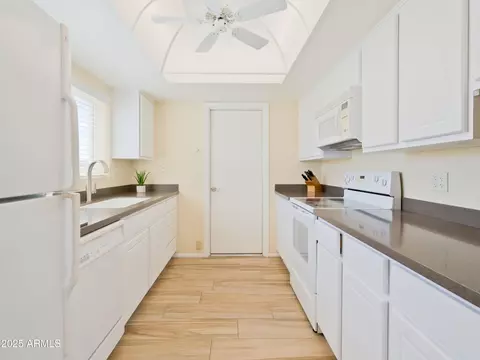 Kitchen - 1216 E Winged Foot Rd, Phoenix, AZ 85022 photo 1 of 4