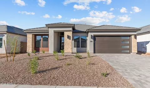 686 E Greenback Dr, San Tan Valley, AZ 85140