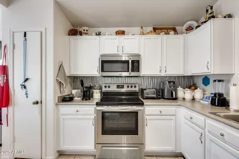 3024 S 64th Ave, Phoenix, AZ 85043 photo 12