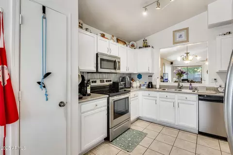 3024 S 64th Ave, Phoenix, AZ 85043 photo 15