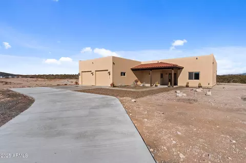 4950 Black Mountain Rd, Wickenburg, AZ 85390