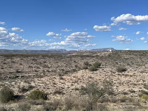 00 E Dragonshead 644ac Rd #-, Lake Montezuma, AZ 86342
