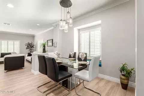 Dining - 1002 E Medlock Dr, Phoenix, AZ 85014 photo 1 of 1