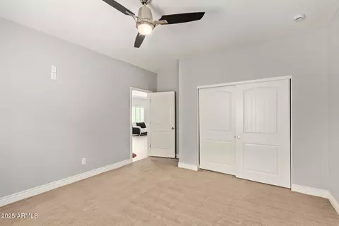 Bedroom - 1002 E Medlock Dr, Phoenix, AZ 85014 photo 3 of 5
