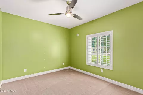 Bedroom - 1002 E Medlock Dr, Phoenix, AZ 85014 photo 4 of 5