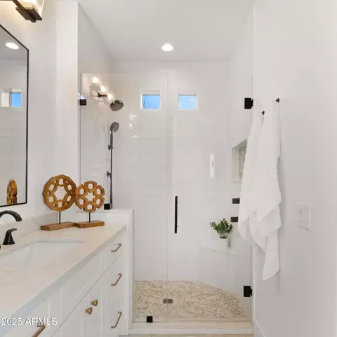 Bath - 10362 E Sable Ave, Mesa, AZ 85212 photo 3 of 4
