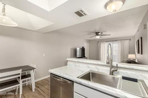 1720 E Thunderbird Rd #2001, Phoenix, AZ 85022 photo 11