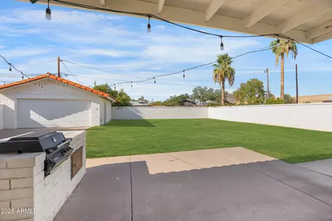 Exterior - 1708 E Solano Dr, Phoenix, AZ 85016 photo 7 of 14