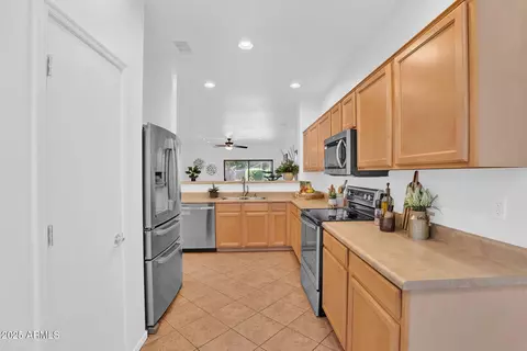 10154 E Kilarea Ave, Mesa, AZ 85209 photo 5