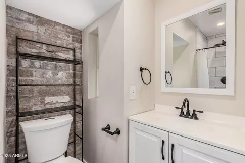 Bath - 3516 Earll Dr, Phoenix, AZ 85018 photo 4 of 4