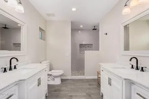 Bath - 3516 Earll Dr, Phoenix, AZ 85018 photo 1 of 4