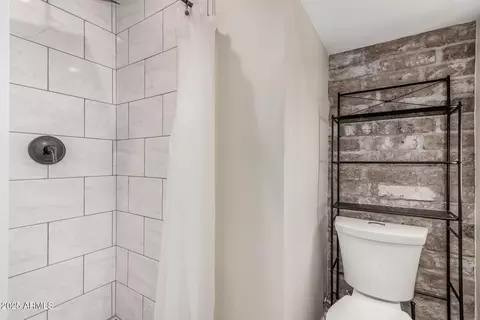 Bath - 3516 Earll Dr, Phoenix, AZ 85018 photo 3 of 4