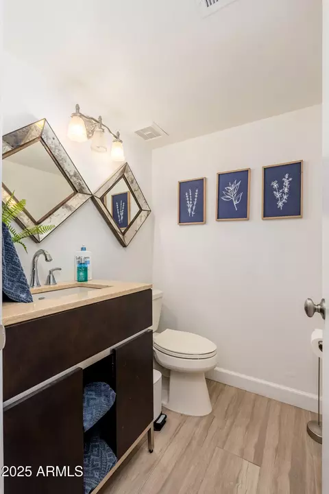 Bath - 815 E Grovers Ave #55, Phoenix, AZ 85022 photo 3 of 3