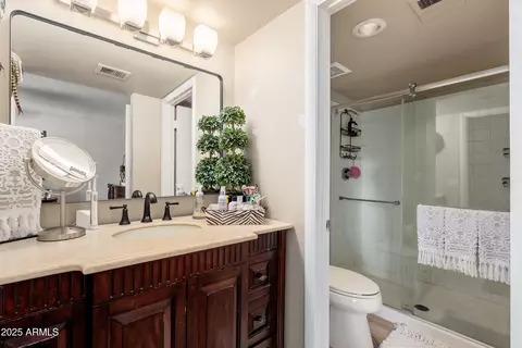 Bath - 815 E Grovers Ave #55, Phoenix, AZ 85022 photo 1 of 3