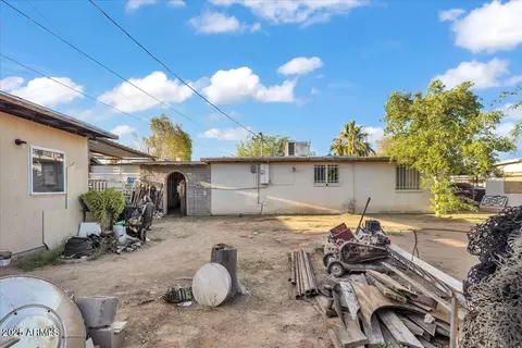 Exterior - 1837 E Pleasant Ln, Phoenix, AZ 85042 photo 1 of 2