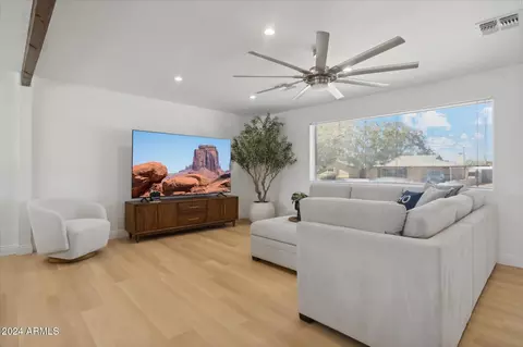 1455 E Tuckey Ln, Phoenix, AZ 85014 photo 6