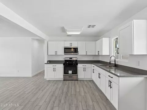 Kitchen - 1420 E 2nd Ave, Mesa, AZ 85204 photo 3 of 3