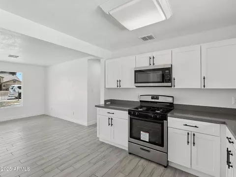 Kitchen - 1420 E 2nd Ave, Mesa, AZ 85204 photo 2 of 3