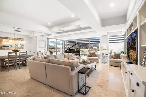 7117 E Rancho Vista Dr #4011, Scottsdale, AZ 85251