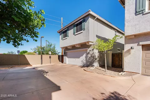 Exterior - 2856 S Brett St, Gilbert, AZ 85295 photo 4 of 7