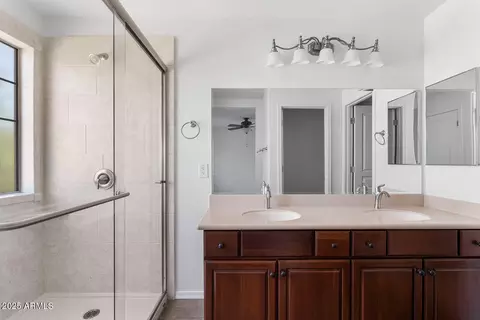 Bath - 2856 S Brett St, Gilbert, AZ 85295 photo 1 of 3