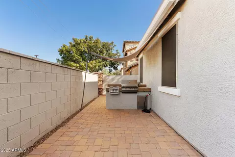 Exterior - 2856 S Brett St, Gilbert, AZ 85295 photo 5 of 7