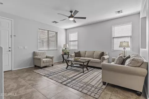 85 E Palomino Dr, Gilbert, AZ 85296 photo 5