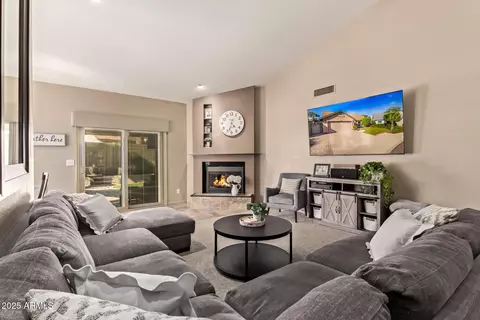 Living - 3922 E Marconi Ave, Phoenix, AZ 85032 photo 1 of 2