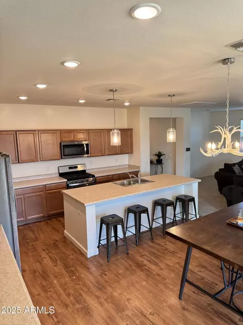 7303 Eagle Nest Way, San Tan Valley, AZ 85143