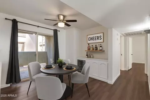 Dining - 5146 E Oak St #112, Phoenix, AZ 85008 photo 1 of 4