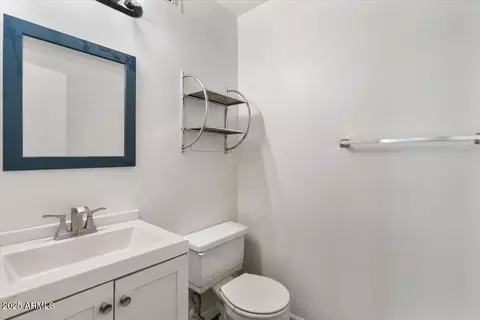 Bath - 5146 E Oak St #112, Phoenix, AZ 85008 photo 1 of 2
