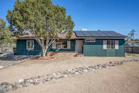 4890 E Cochise Dr, Rimrock, AZ 86335