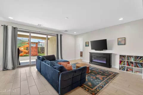 Other - 5939 E Abraham Ln, Phoenix, AZ 85054 photo 4 of 10