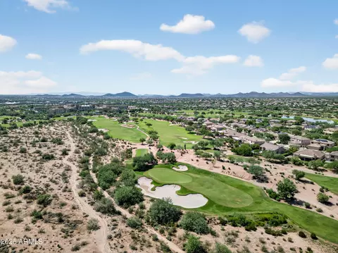 View/Area - 5939 E Abraham Ln, Phoenix, AZ 85054 photo 4 of 6