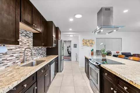 8407 E Rancho Vista Dr, Scottsdale, AZ 85251