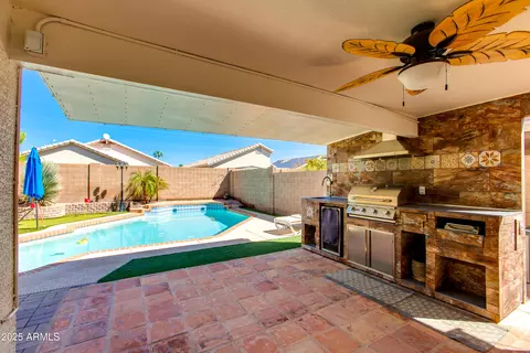 3612 W Questa Dr, Glendale, AZ 85310