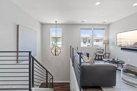 Entry Way - 1555 E Ocotillo Rd #16, Phoenix, AZ 85014 photo 7 of 8