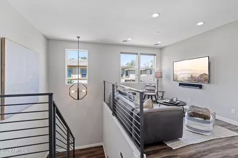 Entry Way - 1555 E Ocotillo Rd #16, Phoenix, AZ 85014 photo 6 of 8