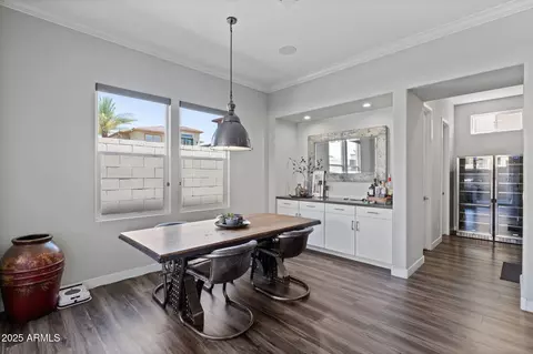 Dining - 1555 E Ocotillo Rd #16, Phoenix, AZ 85014 photo 1 of 2