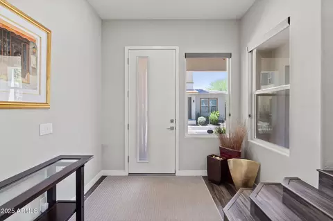 Entry Way - 1555 E Ocotillo Rd #16, Phoenix, AZ 85014 photo 2 of 8