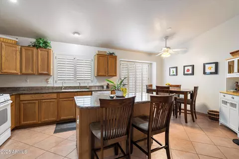 Kitchen - 4222 E Rosemonte Dr, Phoenix, AZ 85050 photo 1 of 4